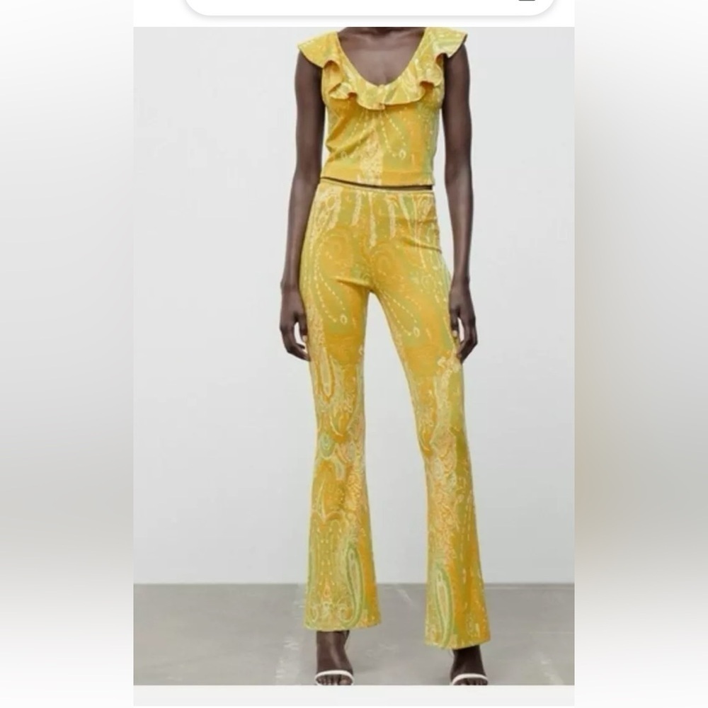 NWOT ZARA PAISLEY YELLOW FLARE LEG PANTS IN SIZE M